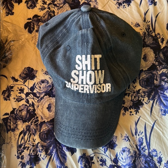 Black Shit Show Supervisor Cap - Picture 1 of 2